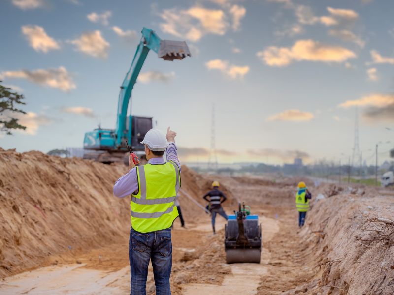 Construction contractor supervising excavation project supported by strong bonding capacity Construction contractor supervising excavation project supported by strong bonding capacity